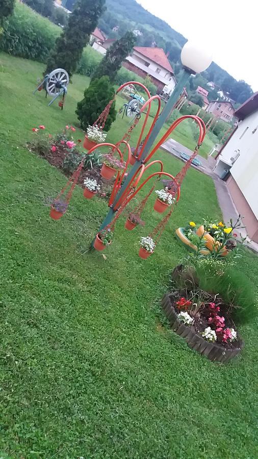 Отель Sobe Majda Високо Экстерьер фото